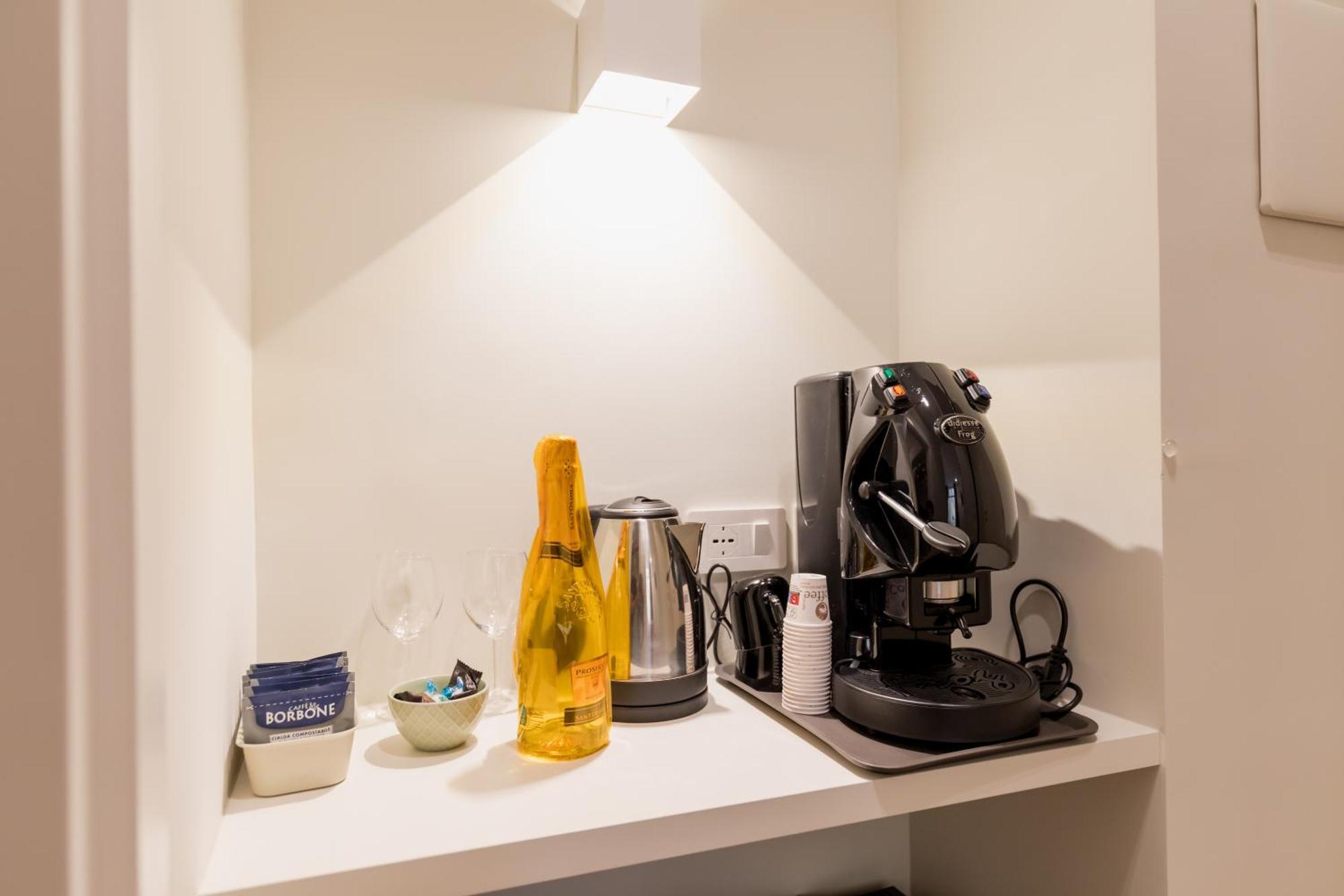 Cappella San Severo Luxury Suites เนเปิลส์ ภายนอก รูปภาพ